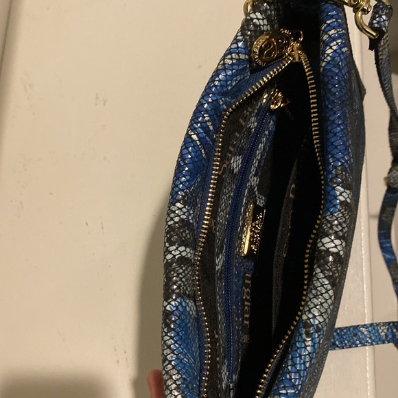 Sara Burglar blue handbag with gold chain. Never used. Excellent+ condition!! - Picture 3 of 5